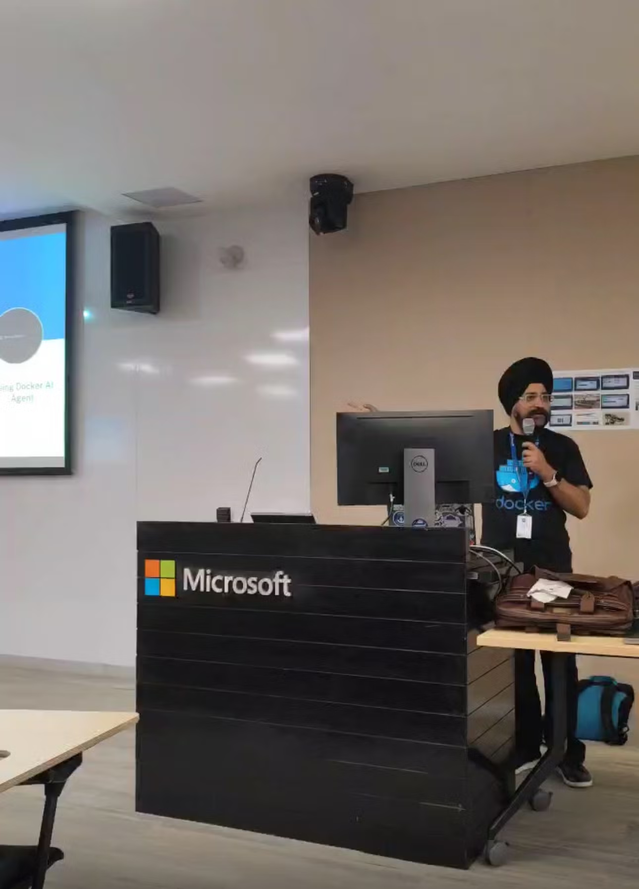 Descriptive Alt Text1