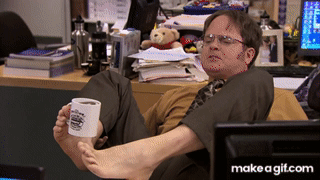 Dwight Schrute ensinando como ter uma boa experiência de usuário de café.