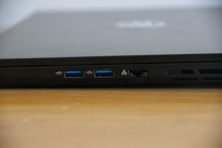 Kubuntu Focus right side